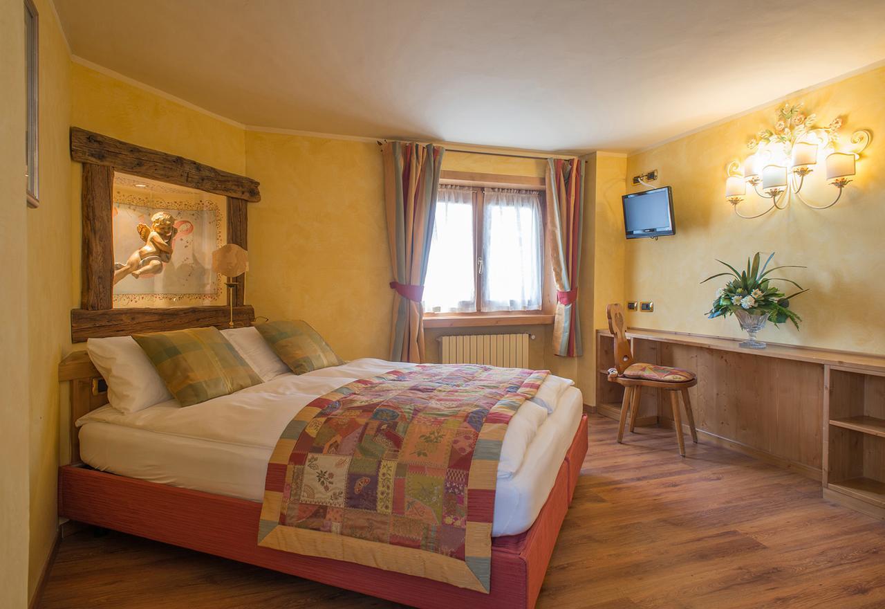 Hotel Da Compagnoni بيريوِل تْشيرفينيا المظهر الخارجي الصورة
