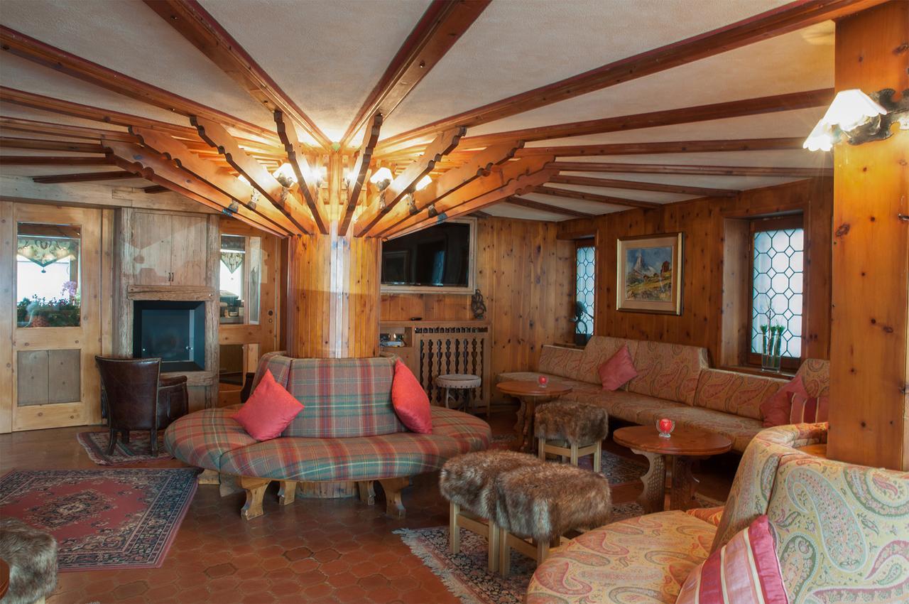Hotel Da Compagnoni بيريوِل تْشيرفينيا المظهر الخارجي الصورة