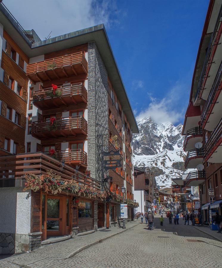 Hotel Da Compagnoni بيريوِل تْشيرفينيا المظهر الخارجي الصورة