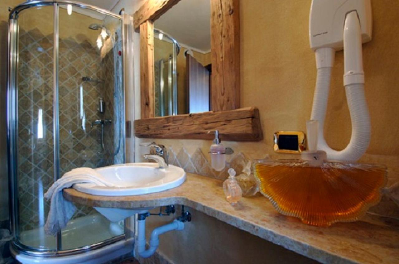 Hotel Da Compagnoni بيريوِل تْشيرفينيا المظهر الخارجي الصورة